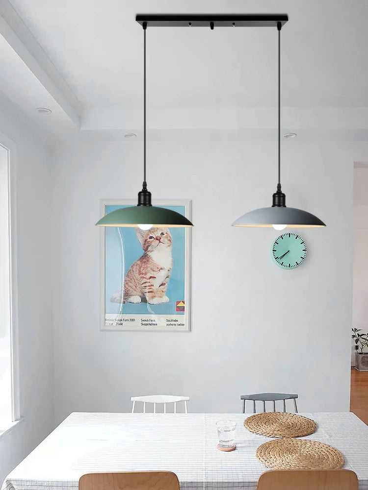 lampes suspendues vintage en fer forgé pour restaurant loft - vue 4 sur 10
