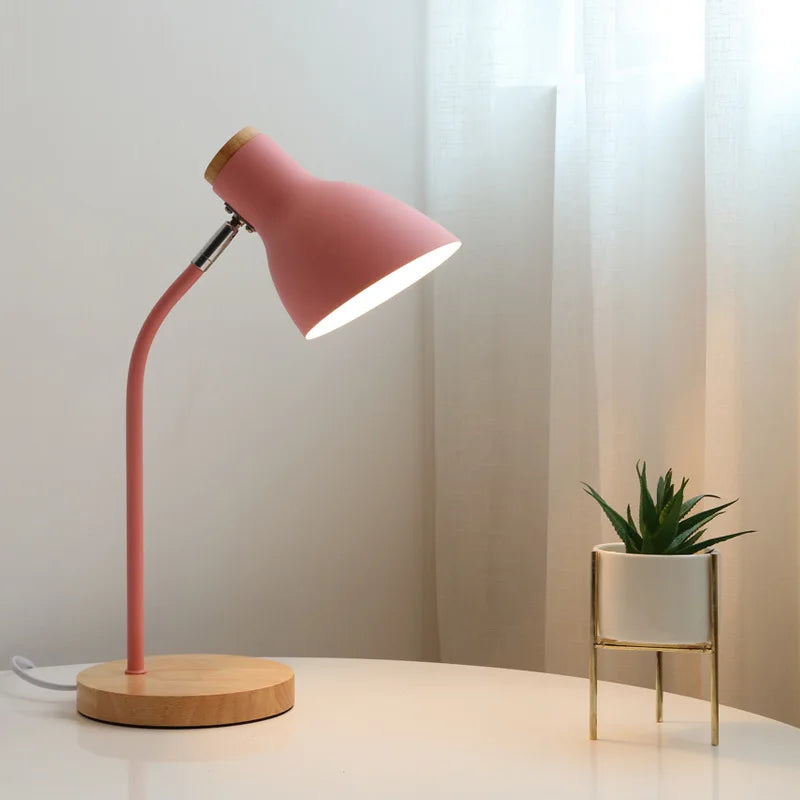 lampe de table led en bois et fer art nordique protection des yeux
