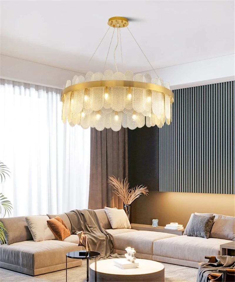 lustre ovale en métal doré avec abat-jour en verre suspendu - vue 7 sur 15