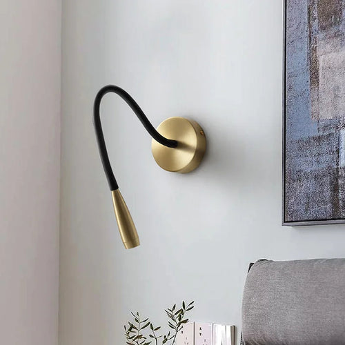 applique murale minimaliste moderne tout en cuivre pour lecture de chevet - vue 2 sur 7