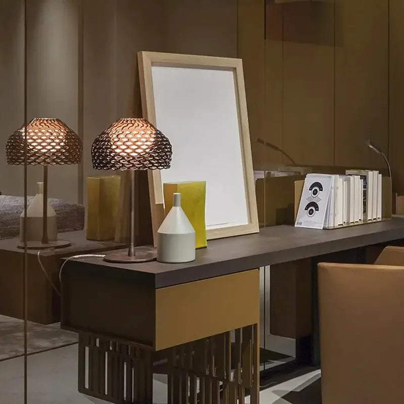 Italy Design Table Lamps Modern Hollow Lampshade Desk Light for Bedroom Living Room - vue 5 sur 8