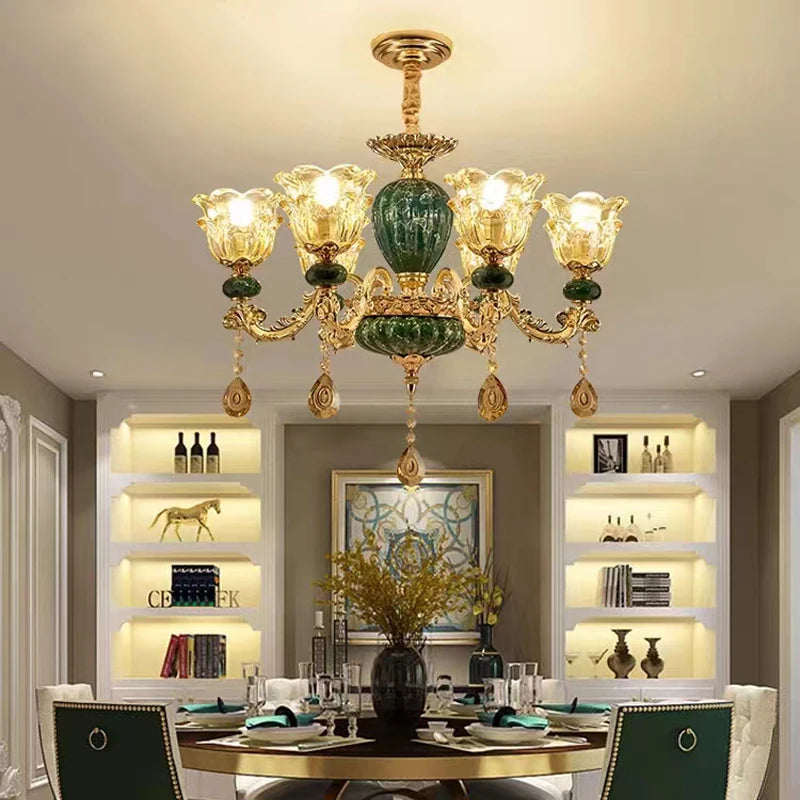 lustre en cristal léger pour décoration élégante et raffinée - vue 4 sur 15