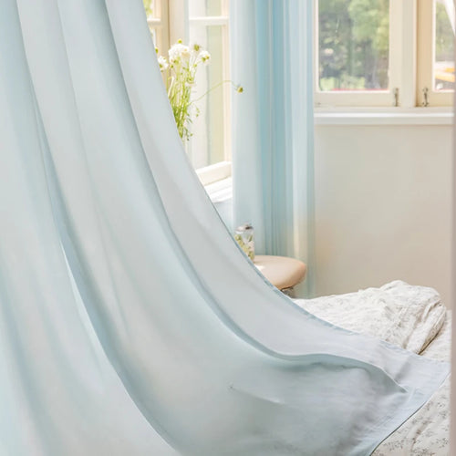 Rideau minimaliste translucide isolant pour salon ou chambre