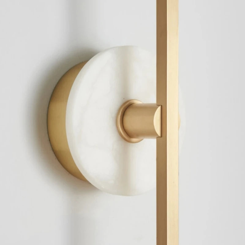 applique murale minimaliste en marbre naturel avec ligne en laiton - vue 7 sur 12