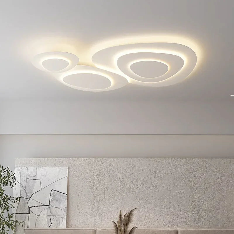 Plafonnier LED minimaliste au design moderne