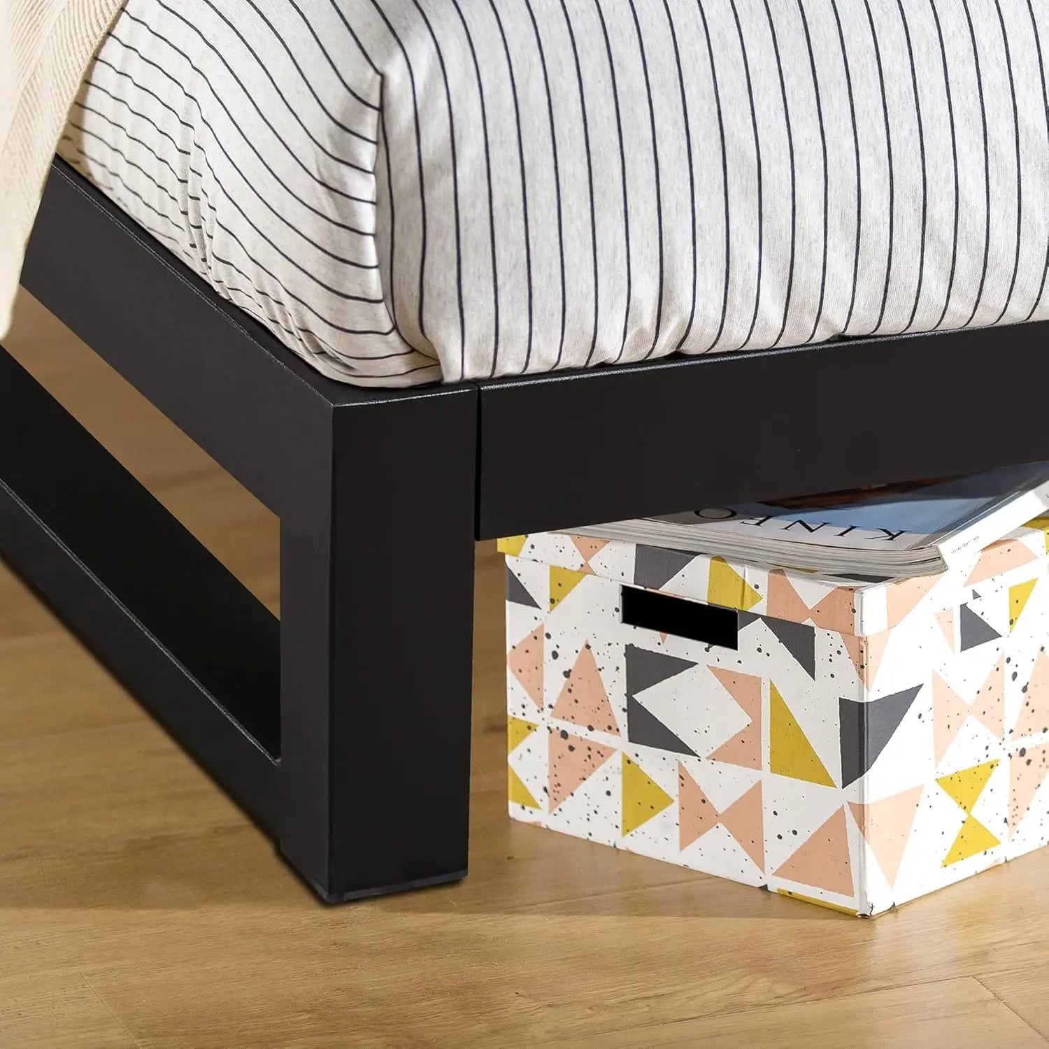 plafonnier métal plateforme avec sommier en bois - vue 5 sur 6