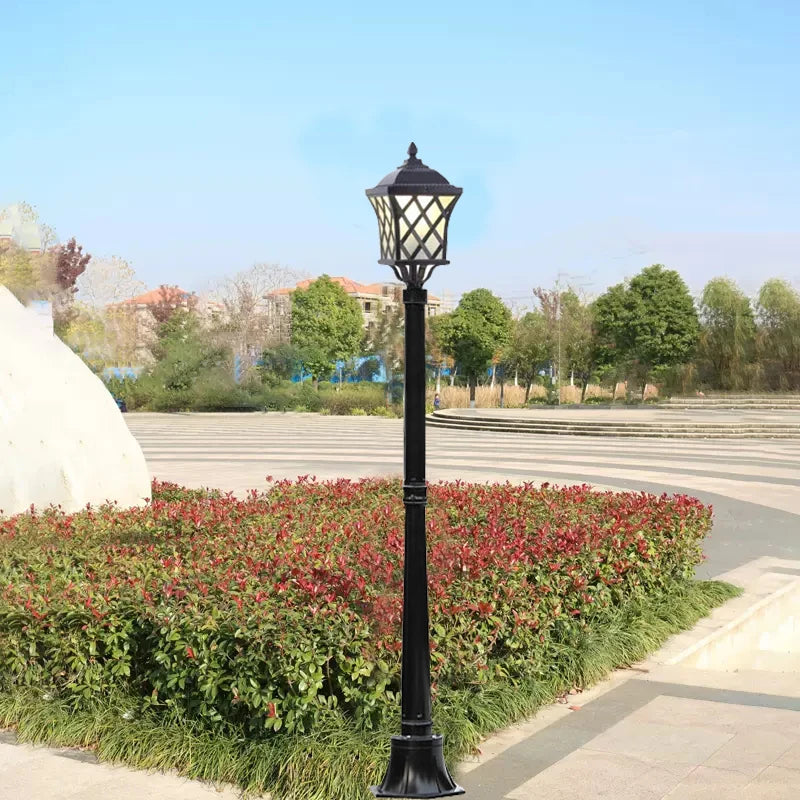 1.8M European Garden Street Lamp Outdoor Waterproof Single-Head High-Pole Landscape Lamp - vue 7 sur 8