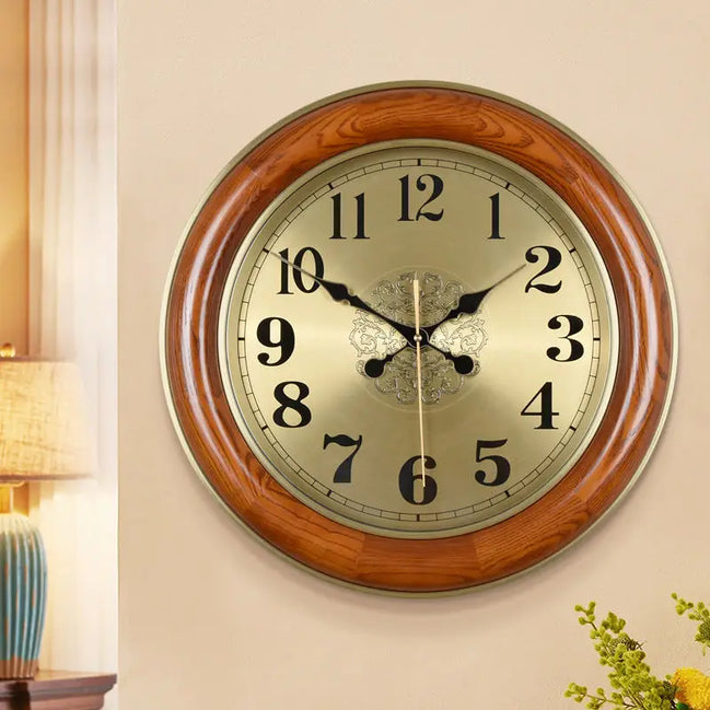 horloge murale en bois vintage design élégant silencieuse décor luxe
