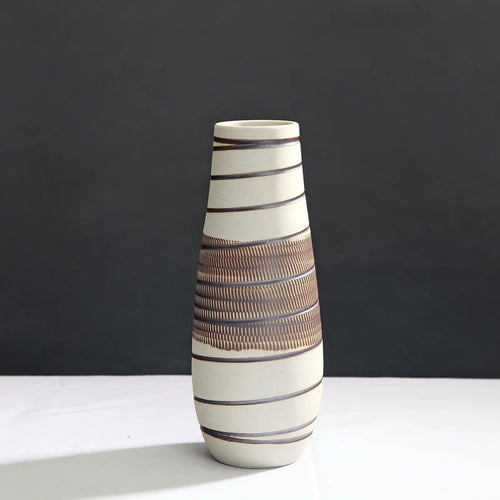 vase en céramique fait main pour décoration intérieure et arrangements floraux - vue 10 sur 9