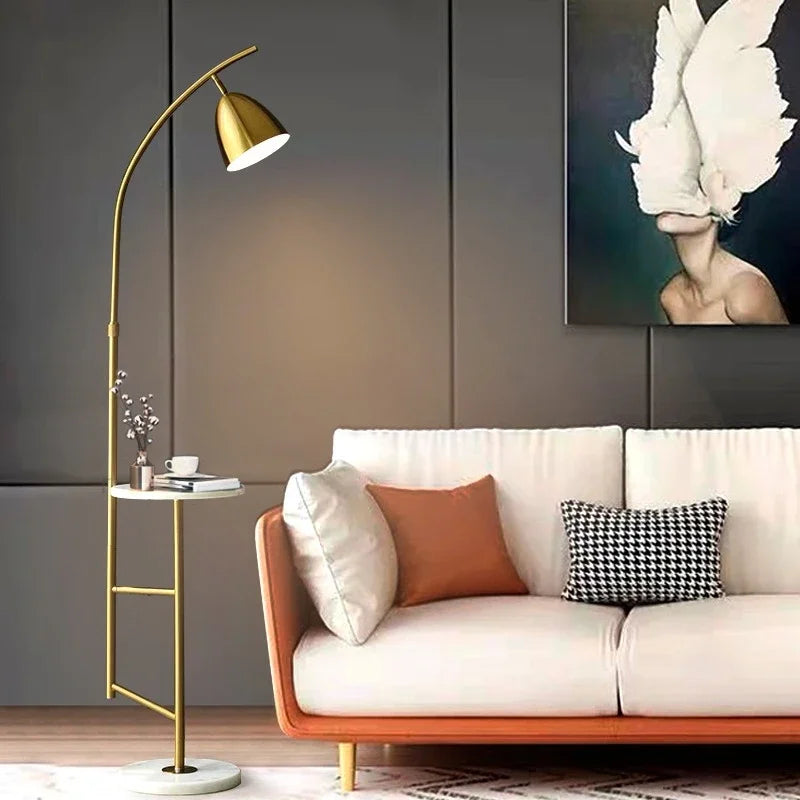 Nordique Designr étagère dorée lampadaires pour Table à thé salon canapé support lampe fer Art marbre chambre chevet lumière verticale
