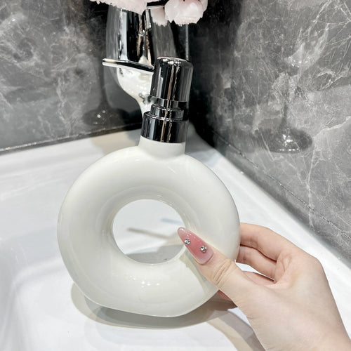 distributeur de savon céramique abstrait design pratique pour salle de bain - vue 9 sur 10