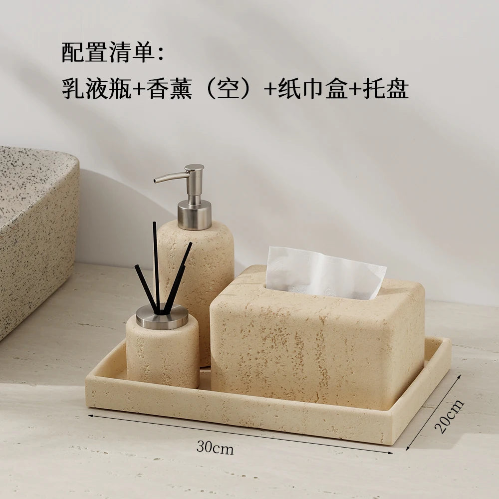 bouteille de désinfectant et accessoires de salle de bain luxe - vue 11 sur 19