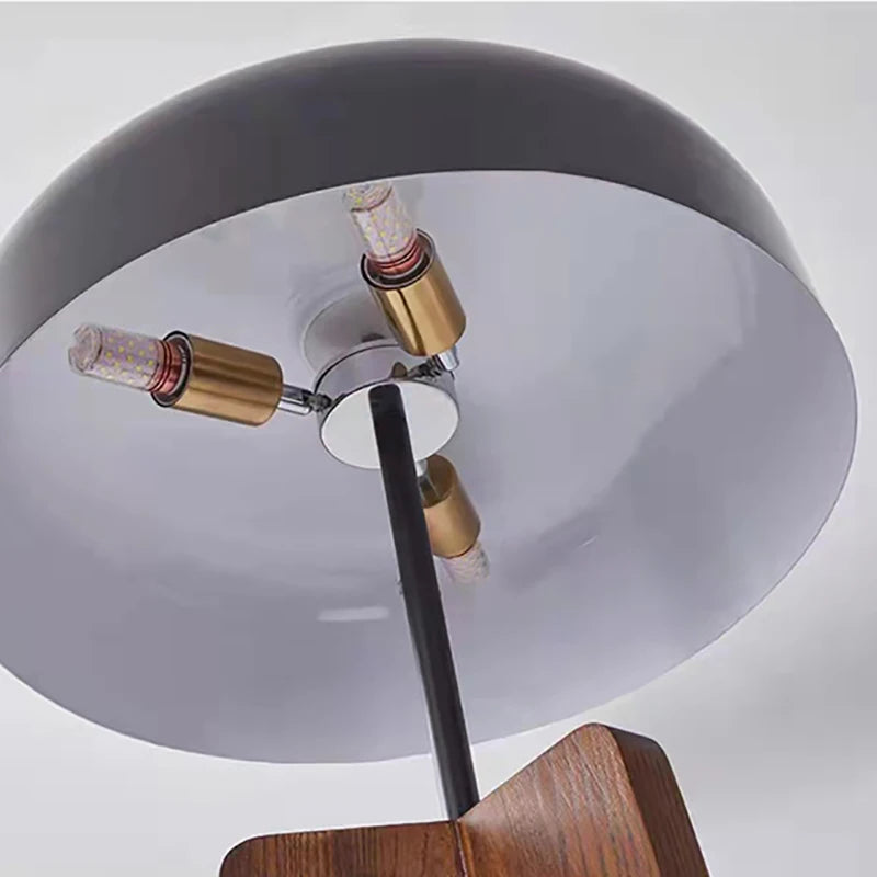 Pileo Porada – lampadaire classique en bois