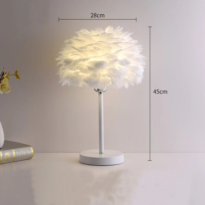 lampes de table modernes en plumes pour décoration douce et romantique - vue 9 sur 10