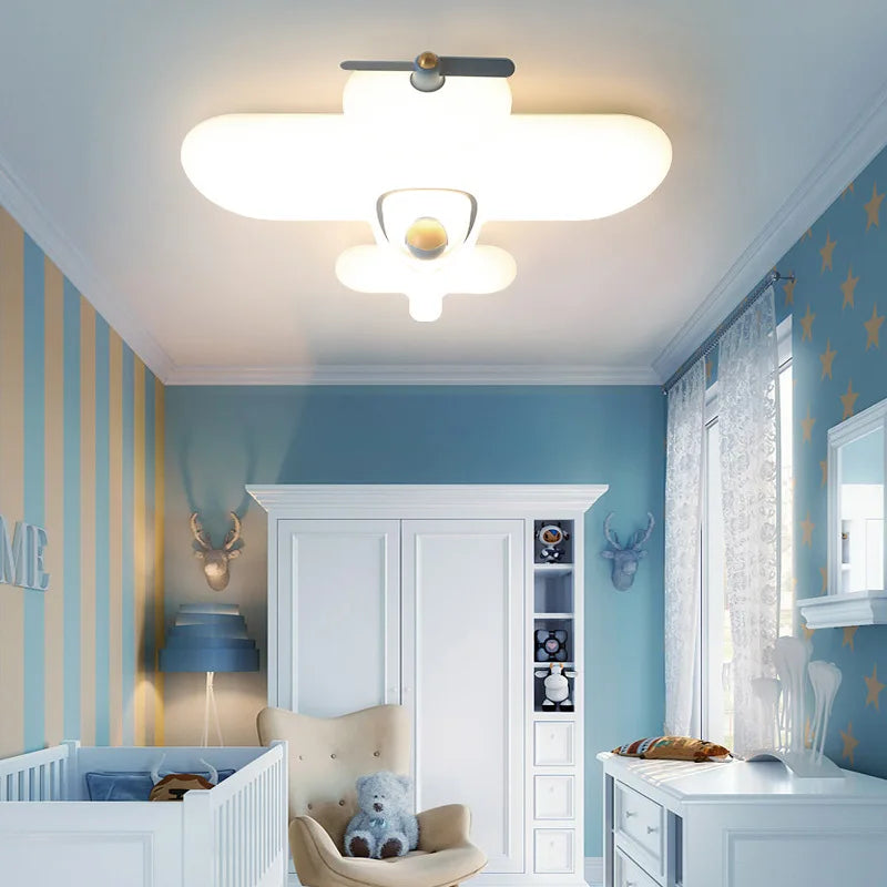plafonnier avion mignon pour chambre d'enfant moderne et minimaliste - vue 3 sur 10