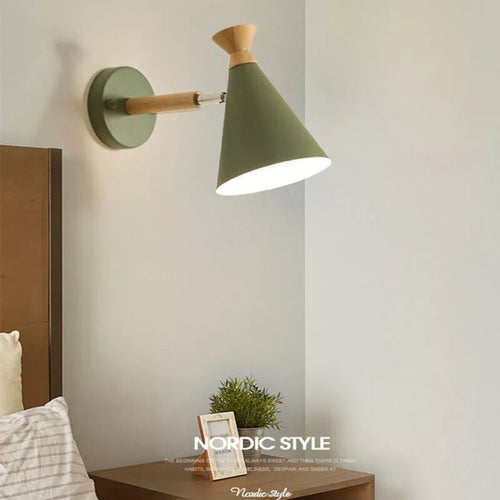 Applique murale nordique en bois massif