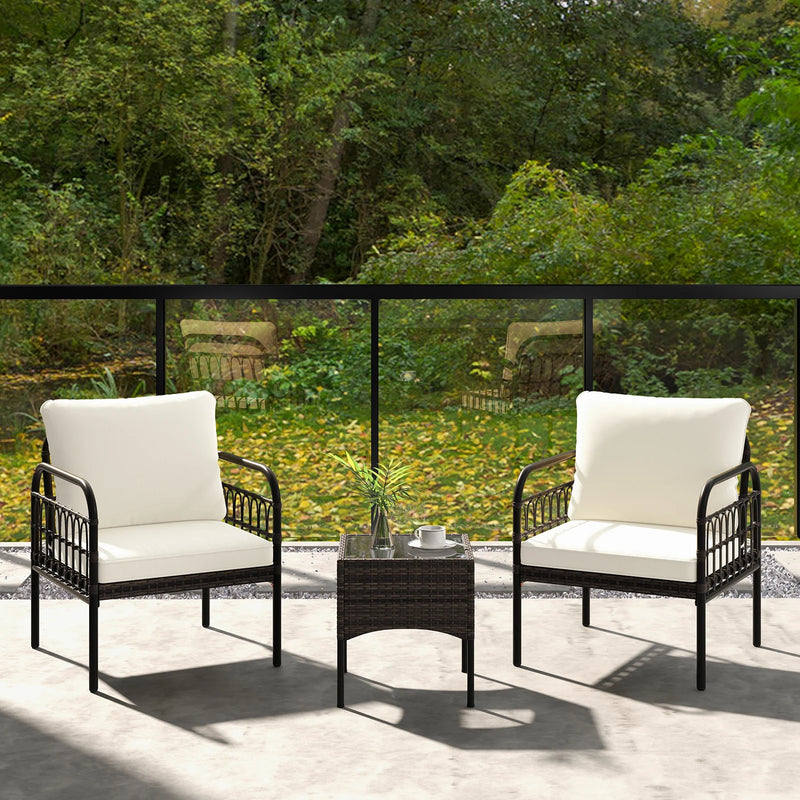 ensemble de fauteuils en rotin pour jardin avec table et coussins
