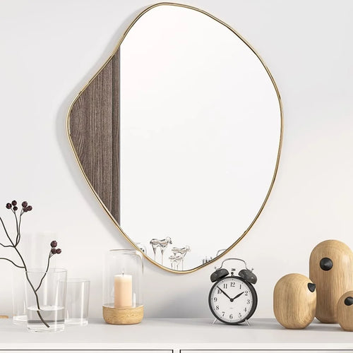 miroir mural élégant en finition dorée design contemporain