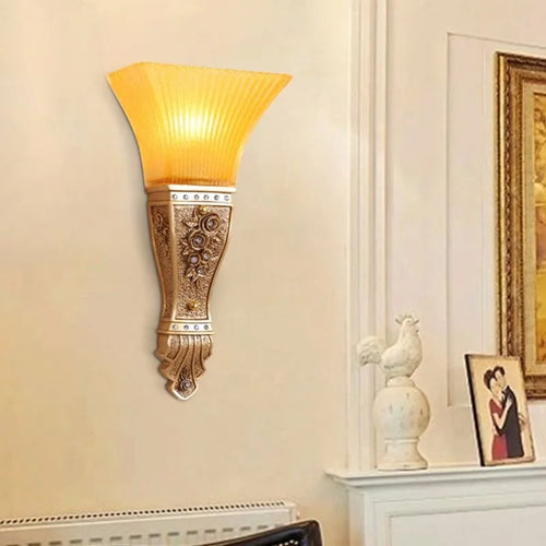 applique murale vintage nordique en résine et verre à led - vue 3 sur 10