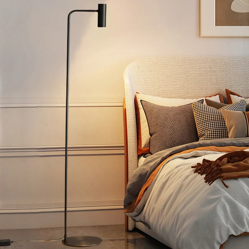 lampadaire minimaliste en cuivre avec lumière rotative moderne