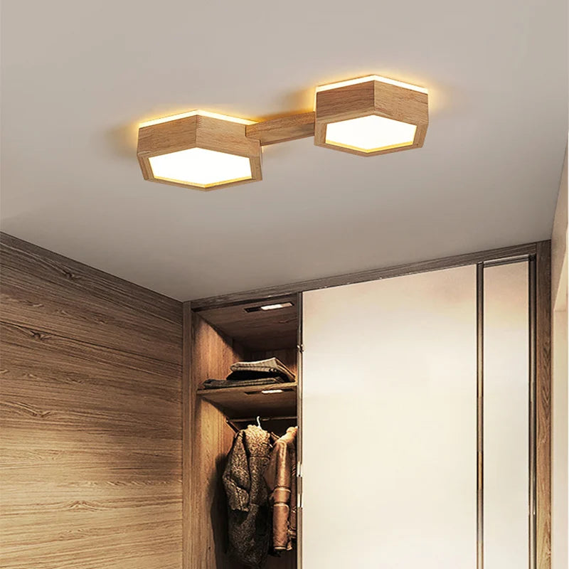 Plafonnier LED en bois au design moderne