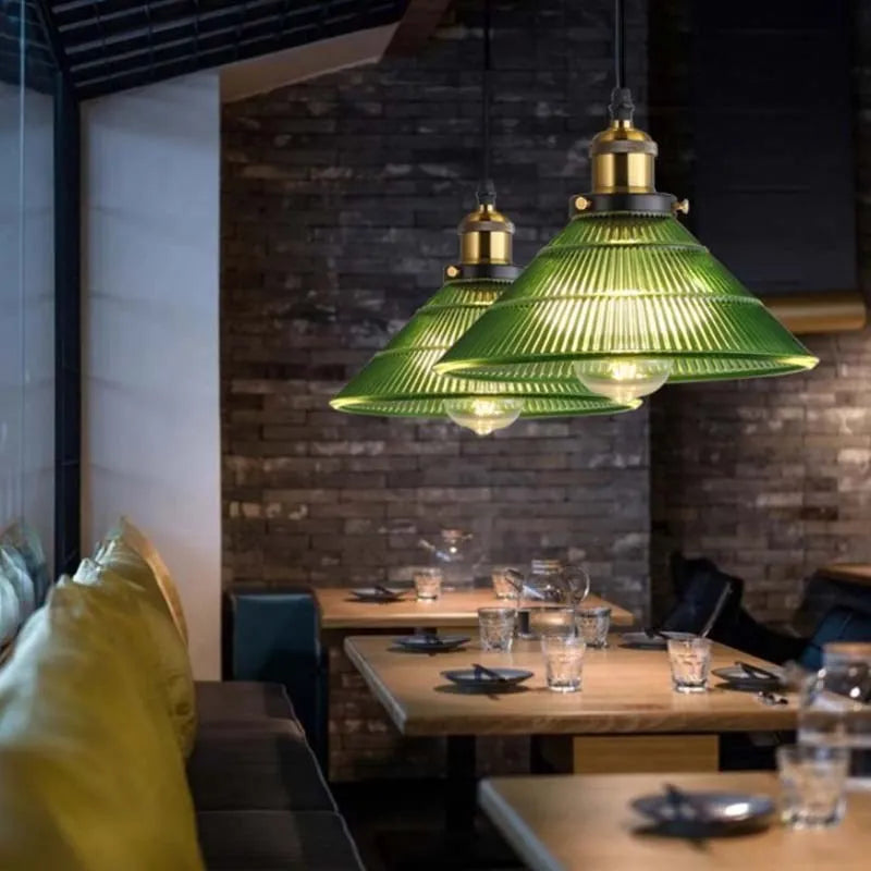 Suspension en verre au design nordique vert - vue 4 sur 8