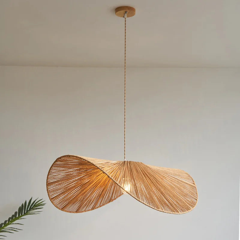 Vertigo – lampe suspendue en bambou tissé à la main