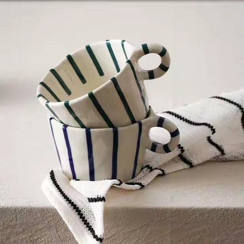 Mug ceramique motifs geometriques style nordique anse peinte