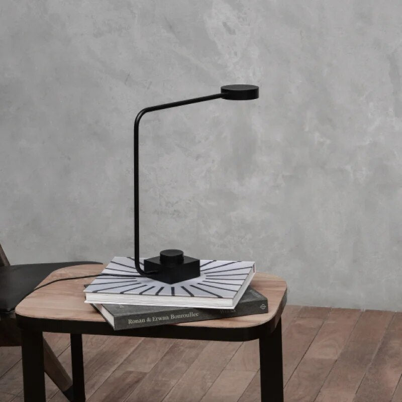Lampe de bureau de lecture nordique postmoderne minimaliste