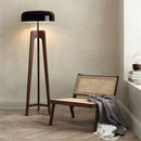 Lampadaire bois ambiance maison hôtel magasin adaptateur prise