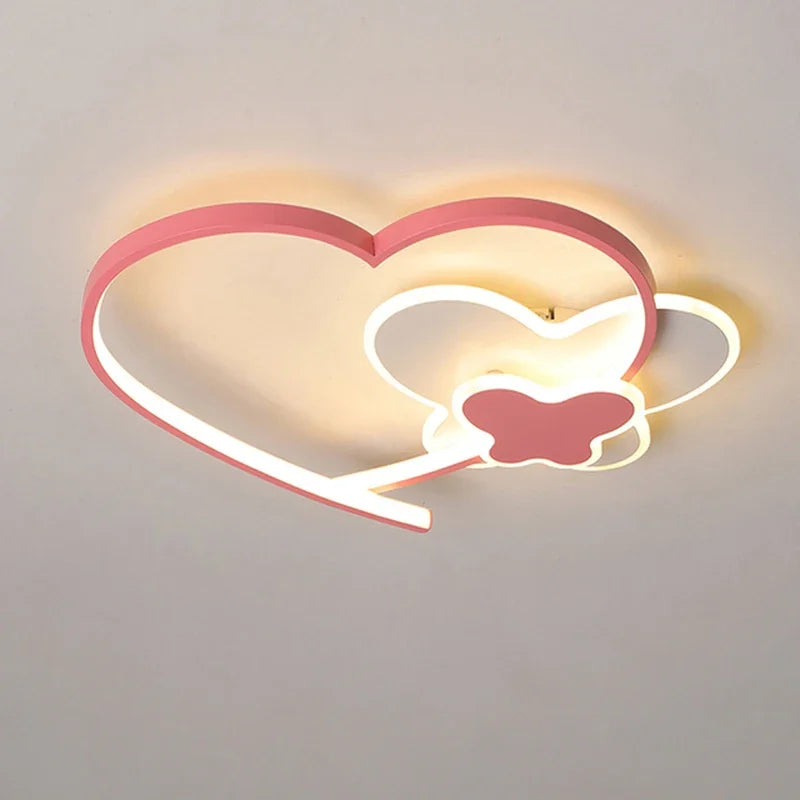 plafonnier LED chambre enfants en forme de coeur rose