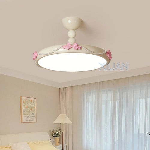 plafonnier romantique pour chambre de princesse en perles - vue 5 sur 12