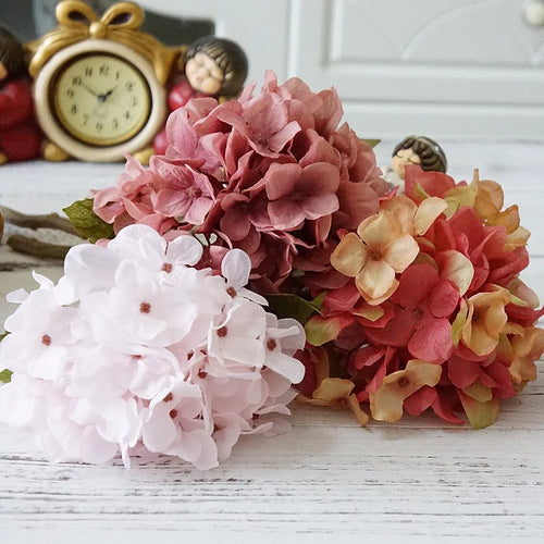 bouquet d'hortensias en soie pour décoration intérieure et mariage - vue 5 sur 14