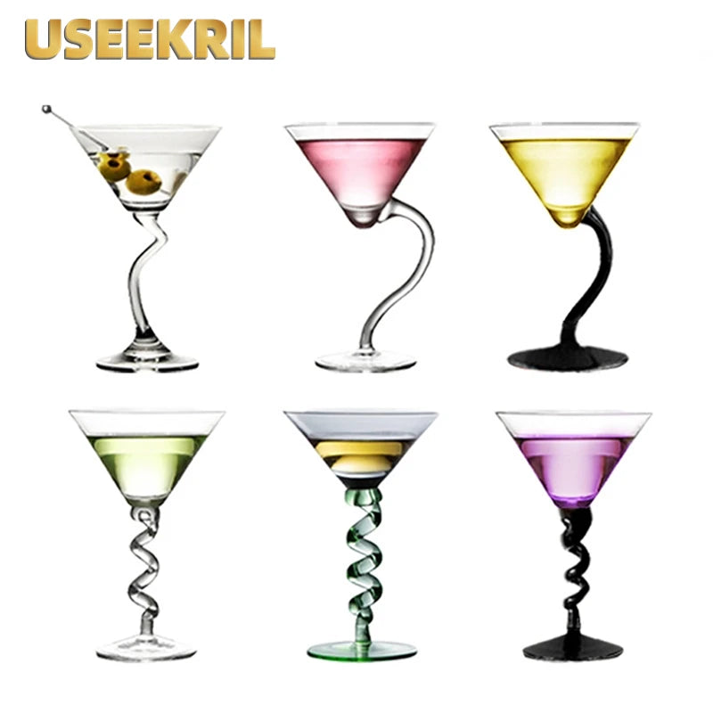 Verres martini incurvés design créatif pour bar maison - vue 2 sur 7