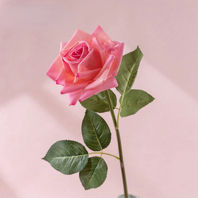 roses artificielles réalistes pour décoration de fête