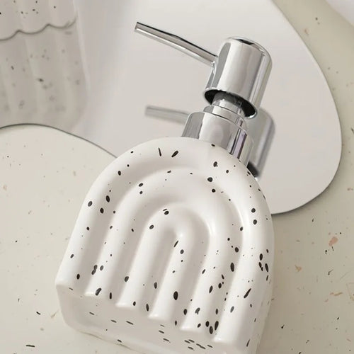 distributeur de savon en céramique portable pour shampoing et eau - vue 3 sur 21