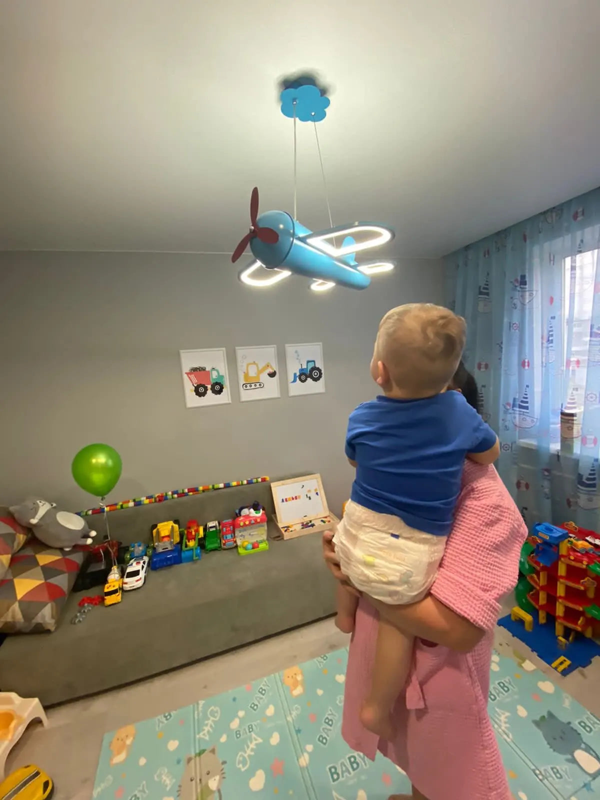 lustre led moderne en forme d'avion pour bébé garçon - vue 5 sur 10