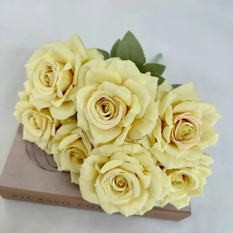 bouquet de roses artificielles en soie pour décoration festive - vue 10 sur 15