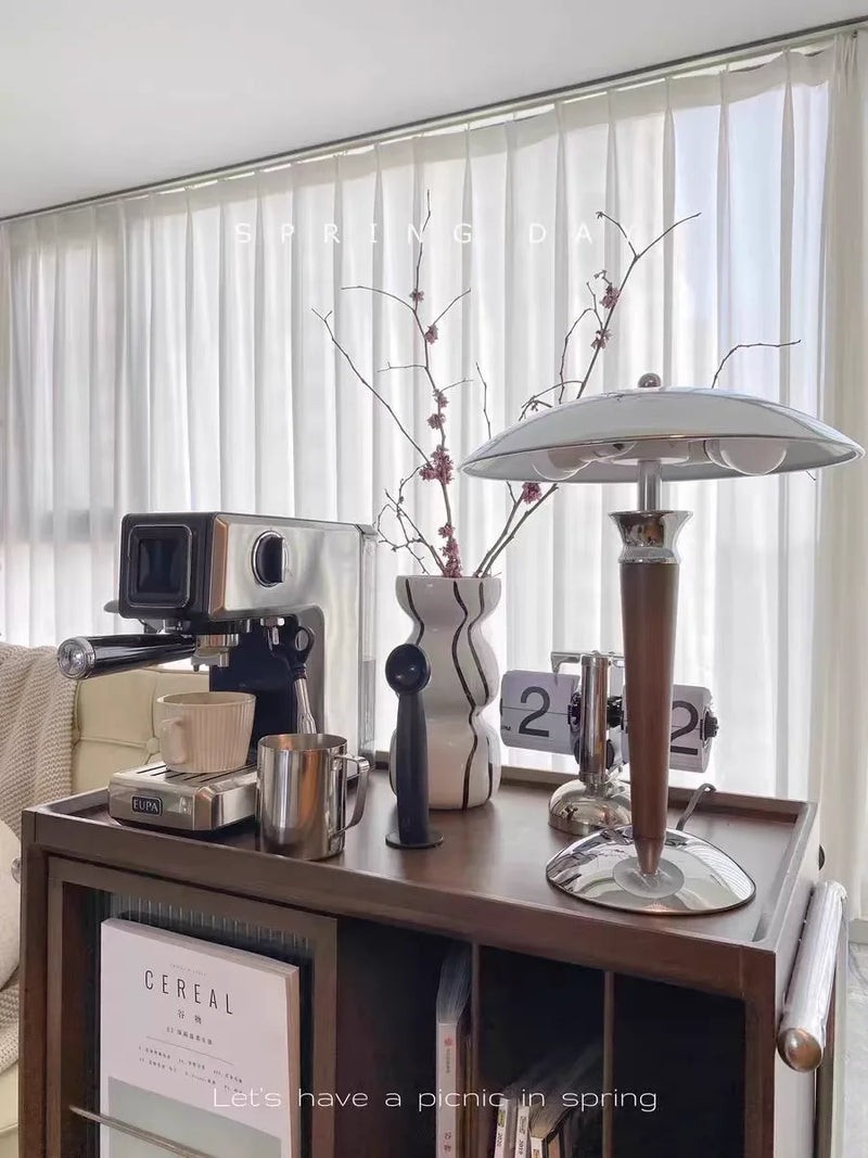 lampe de bureau style industriel en bois et fer