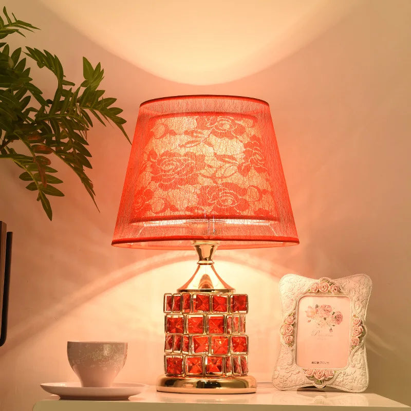 European Rubik's Cube Crystal Lamp Bedroom Bedside Household Simple, Modern, Warm, Romantic Inn Bedside Table Lamp - vue 5 sur 10