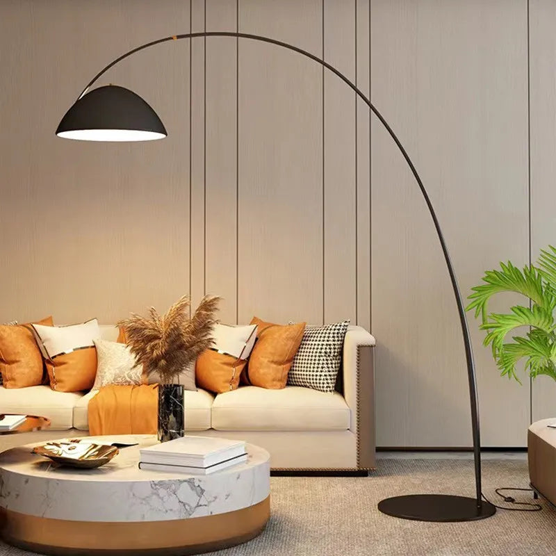 Lampadaire arc avec abat-jour moderne simple