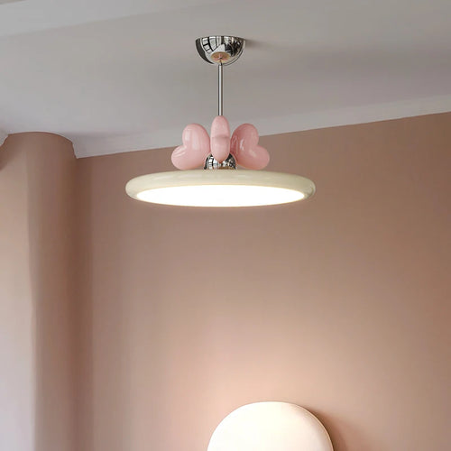 lustre girly à intensité variable pour un éclairage personnalisé