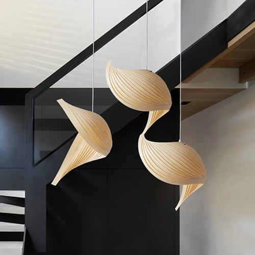 suspension led en érable plissée design japonais - vue 3 sur 16