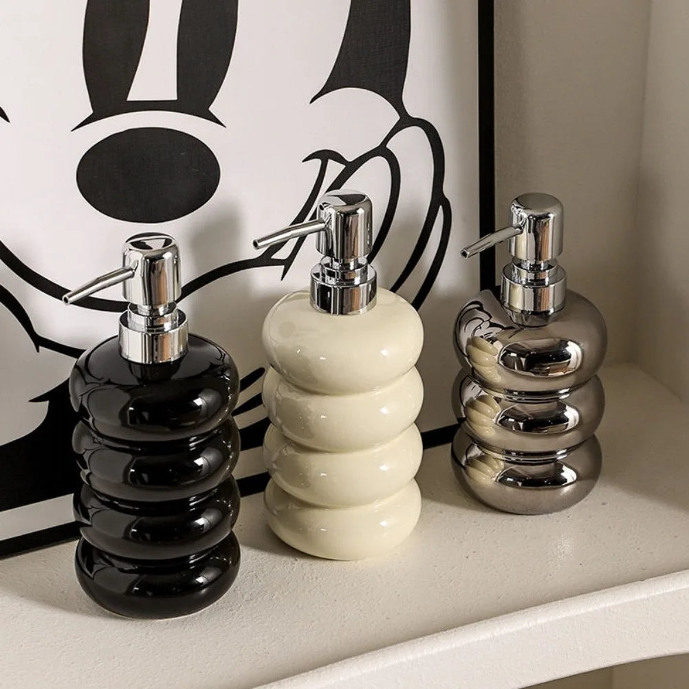 distributeur de savon en céramique style nordique forme de beignet - vue 3 sur 12