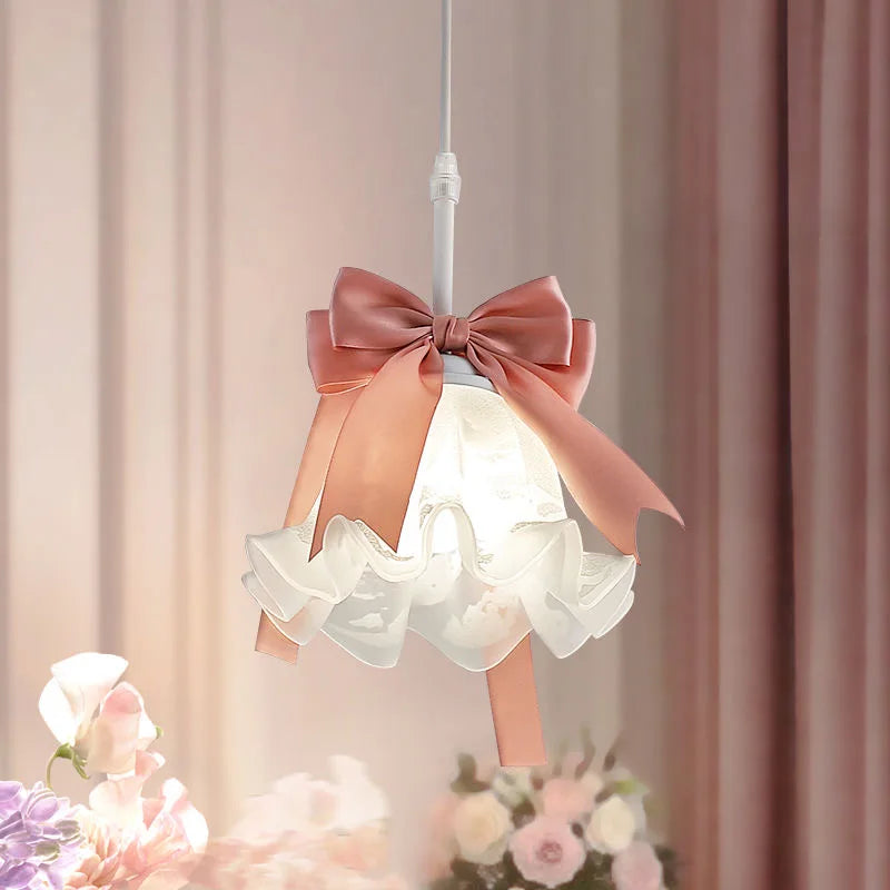 suspension moderne en verre pour chambre de petite fille - vue 2 sur 7