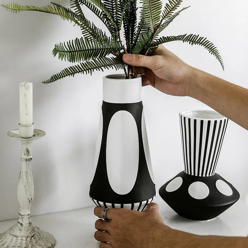 vase créatif nordique style abstrait pour arrangement floral - vue 4 sur 12
