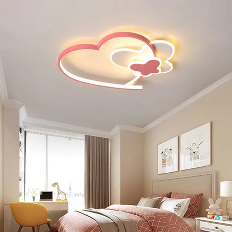 plafonnier LED chambre enfants en forme de coeur rose