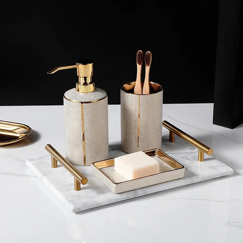 distributeur de savon en céramique et accessoires de salle de bain dorés - vue 2 sur 10