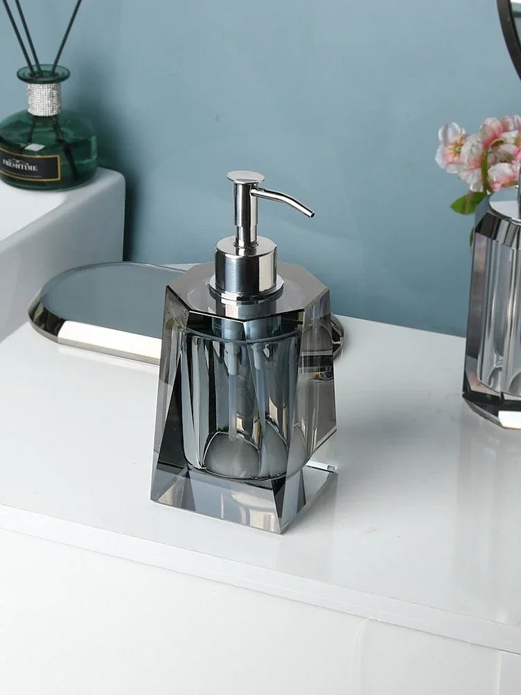 distributeur de savon en verre accessoires de salle de bain luxe - vue 13 sur 16