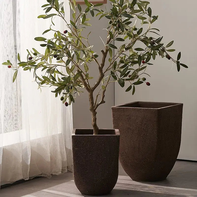 pot de fleurs en argile carrée pour jardin extérieur avec plantes respirantes